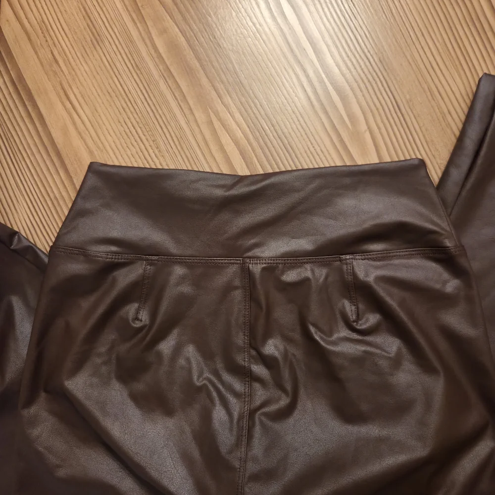 OFFLINE By Aerie Real Luxe Faux Leather Leggings- In Chocolate!! - Picture 8 of 11